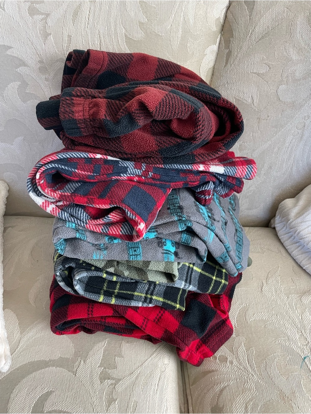 6 Kids Plaid Fleece Bottoms - Red/Black bundle